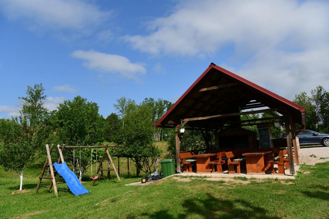 House Luna Rakovica Luaran gambar